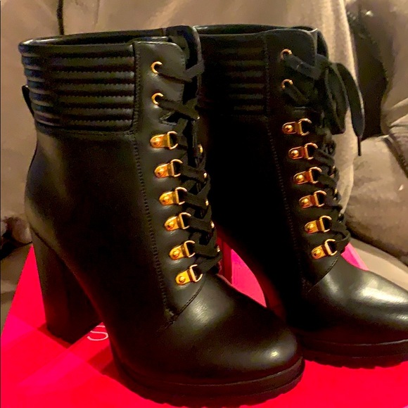 Shoe Dazzle Shoes - Black Booties